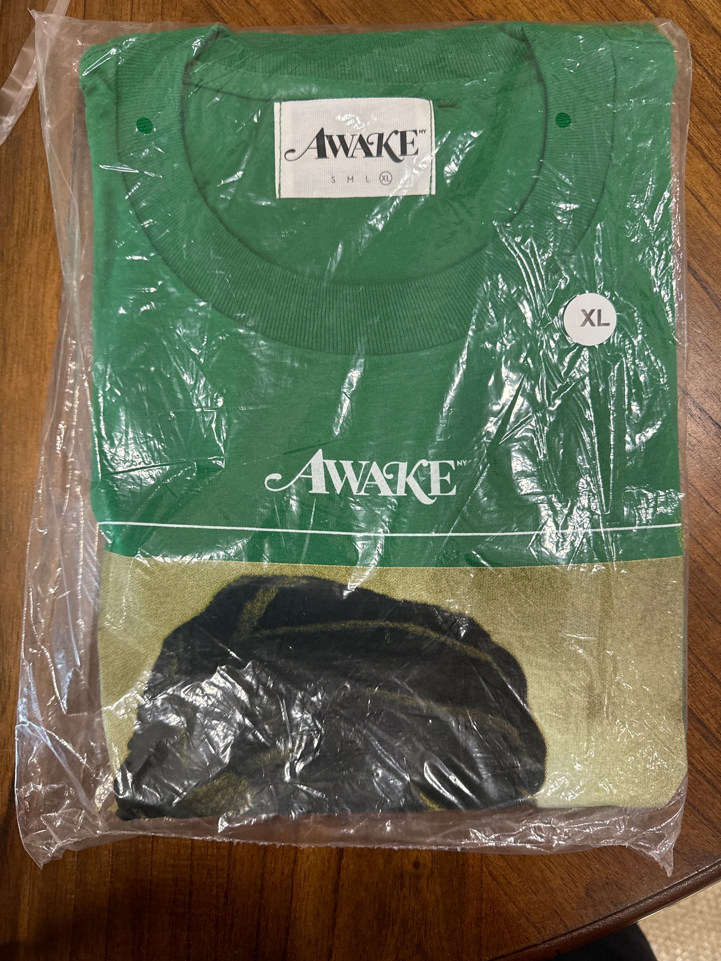 Awake Frida Tee Green